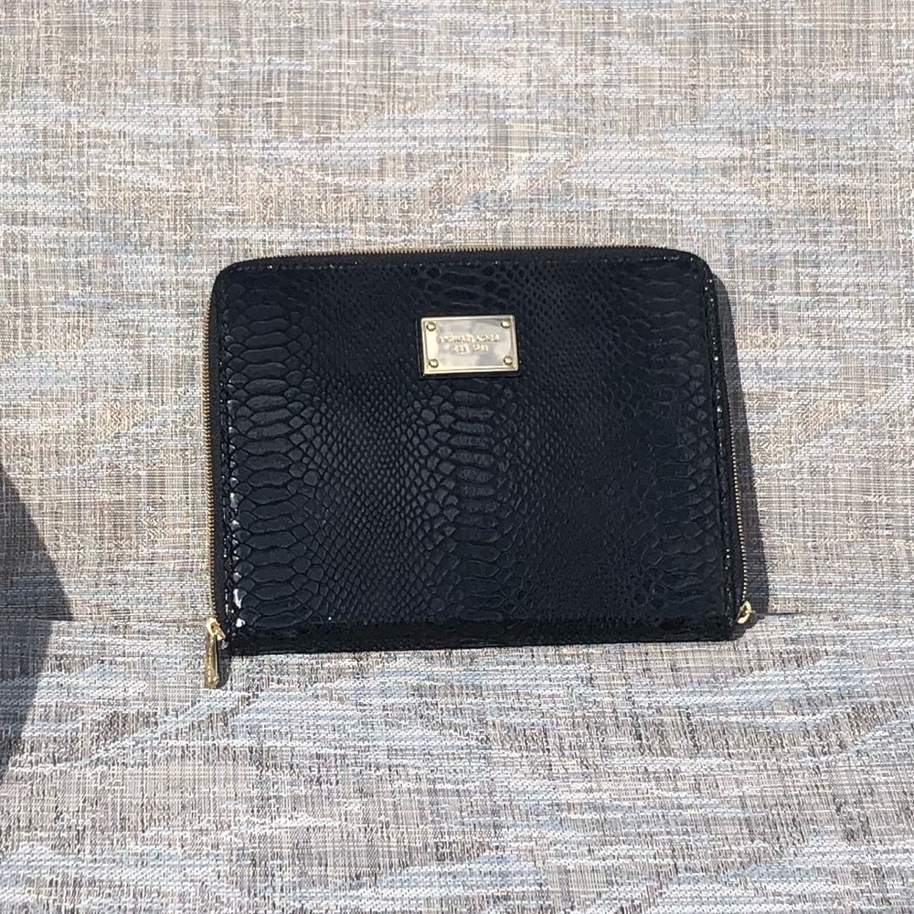 Michael Kors Leather multi-purpose iPad case